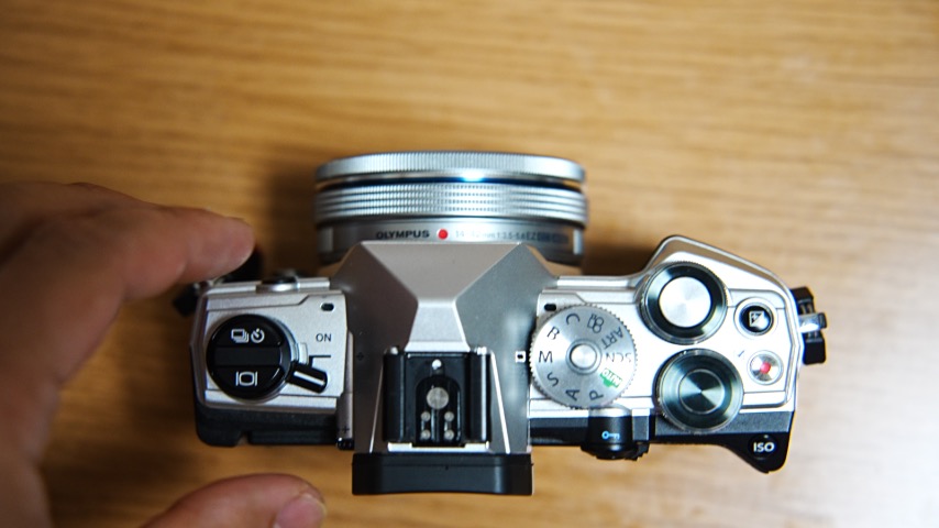 14-42mm F3.5-5.6 ezを12-32mmと比較レビュー。マイクロフォー